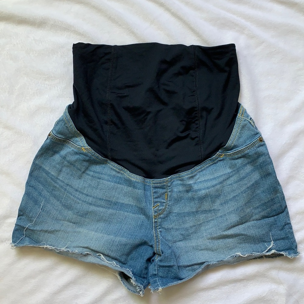 Isabel Maternity Shorts Size 6